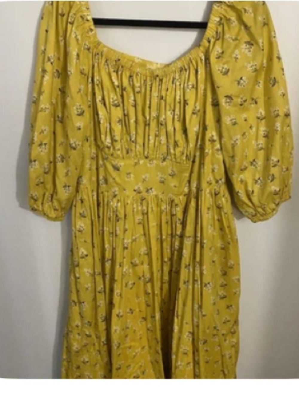 GUC.  Sunny Yellow Floral Midi Dress